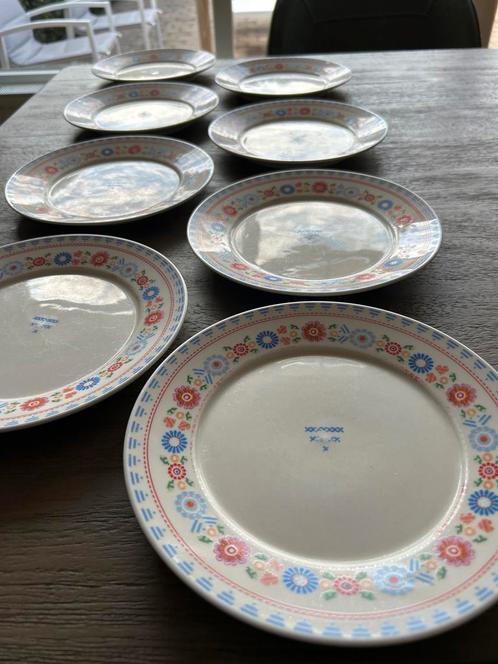 Kakelbont Ontbijtborden - 8 stuks, Huis en Inrichting, Keuken | Servies, Gebruikt, Bord(en), Overige stijlen, Aardewerk, Ophalen