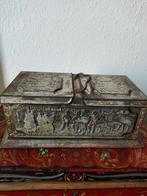 Mooi, heel oud blik van Huntley & Palmers Ltd. Biscuit Man., Verzamelen, Blikken, Ophalen of Verzenden, Gebruikt, Overige