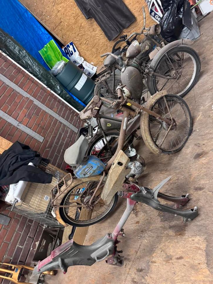 Zundapp cyrus .. zundapp combinette. Typhoon blitz, Fietsen en Brommers, Brommers | Zundapp, Zo goed als nieuw, Overige modellen