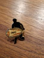 V 199 PSV Pin met voetballer, Verzamelen, Speldjes, Pins en Buttons, Ophalen of Verzenden, Zo goed als nieuw