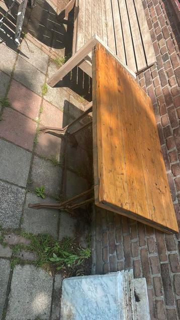 Gratis op te halen tafel