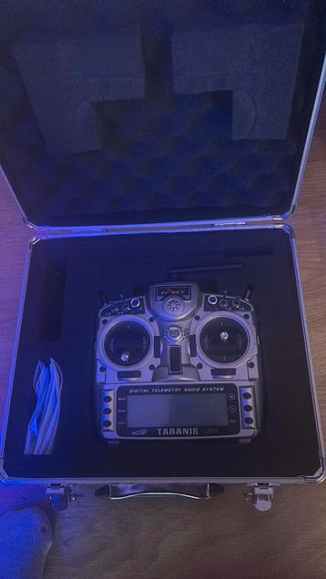 Frsky Tarantis X9D plus beschikbaar voor biedingen