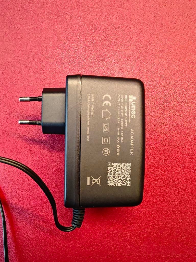 AC Adapter 12V 3A - 5 EUR, Audio, Tv en Foto, Opladers, Ophalen of Verzenden, Zo goed als nieuw