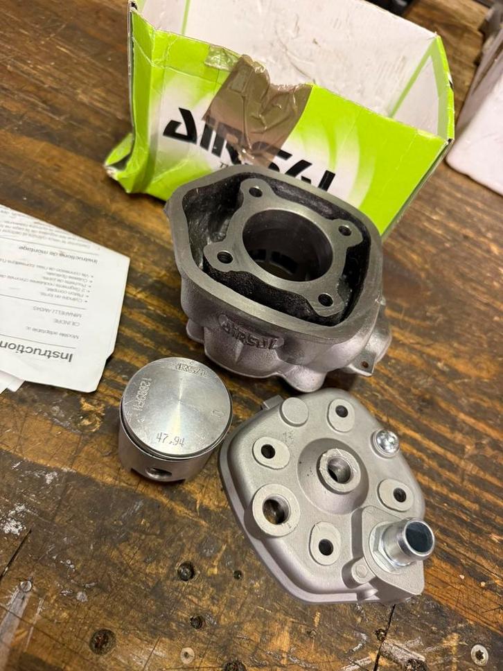 Am6 airsal iron 70cc cilinder lees beschrijving aanbieding, Fietsen en Brommers, Brommeronderdelen | Algemeen, Nieuw, Cilinder