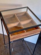 Tof hoog tafeltje met glasplaat en bakje eronder, Ophalen, Glas, Onbekend, 50 tot 100 cm