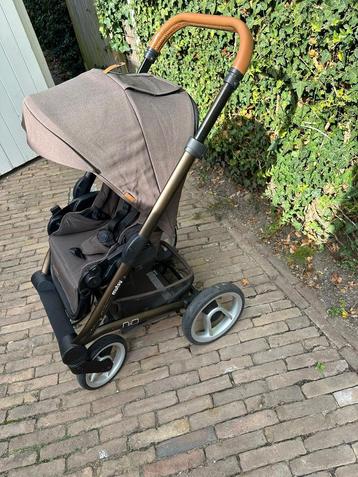 Mutsy Nio 2 in 1 Kinderwagen - Fijne Gebruikerservaring! beschikbaar voor biedingen
