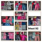 Bananendoos vol meisjeskleding maat 92 - €53, Ophalen of Verzenden, Gebruikt, Meisje