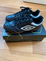 Umbro Classico VI AG - jnr voetbalschoenen, Maat XS of kleiner, Ophalen of Verzenden, Nieuw