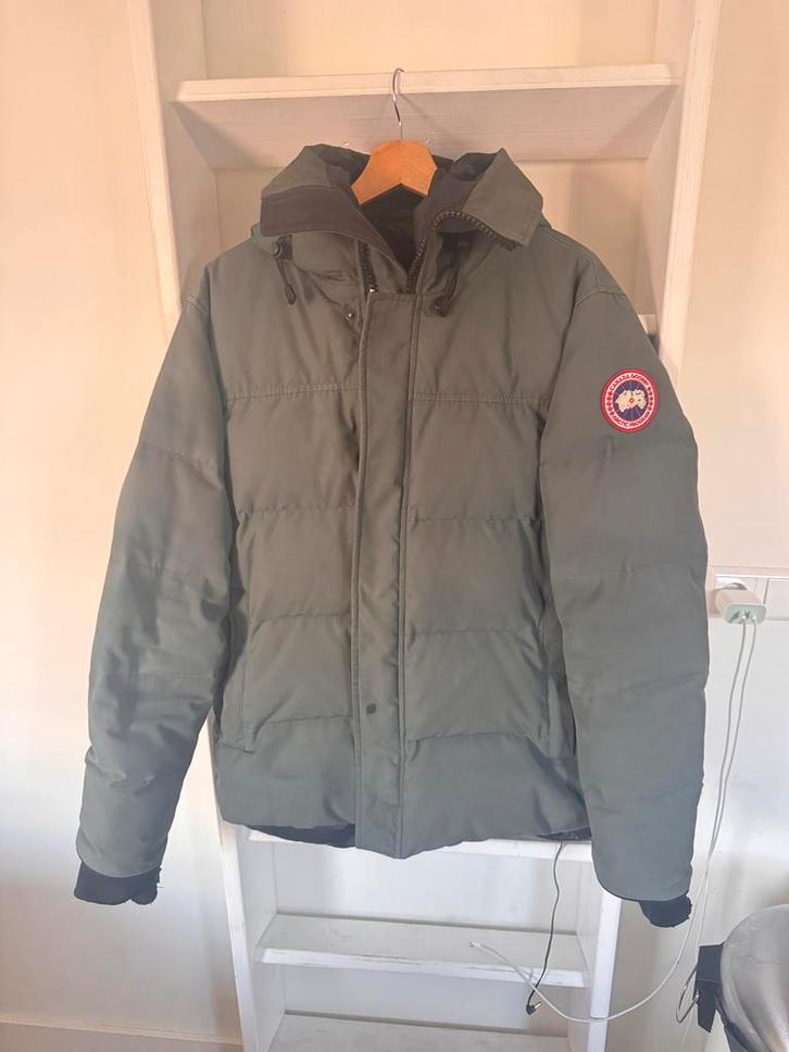 Canada Goose Macmillan Jas Maat L, Kleding | Heren, Jassen | Zomer, Gedragen, Maat 52/54 (L), Groen, Ophalen of Verzenden