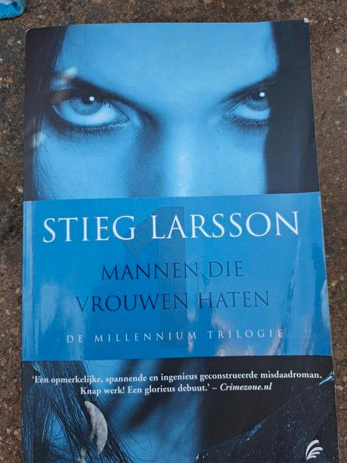 Stieg Larsson - Mannen die vrouwen haten, Boeken, Thrillers, Zo goed als nieuw, Scandinavië, Ophalen of Verzenden
