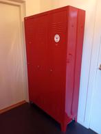 Stoere locker kast rood, Ophalen, Gebruikt, Stoer