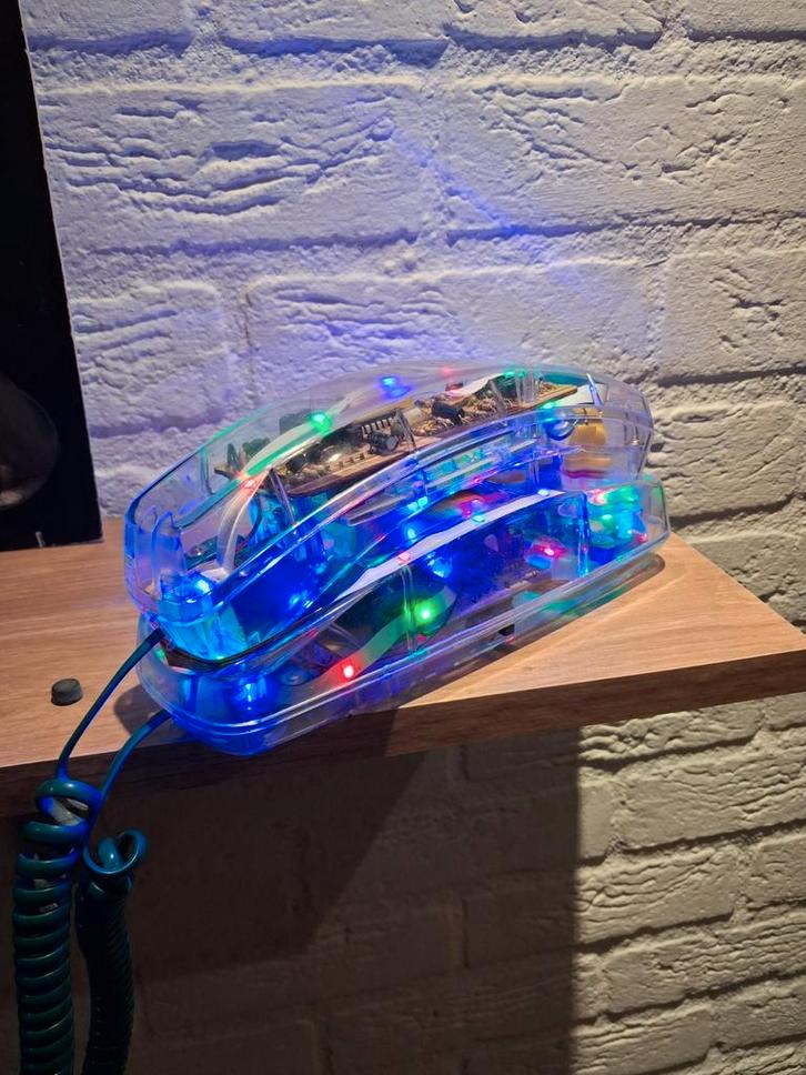 Transparante telefoon met lichtjes, Huis en Inrichting, Lampen | Tafellampen, Gebruikt, Minder dan 50 cm, Kunststof, Ophalen of Verzenden