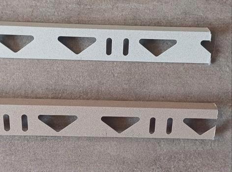 Tegel hoekprofielen, Doe-het-zelf en Verbouw, Plinten en Afwerking, Nieuw, Lijsten, Kunststof, 150 tot 200 cm, Ophalen