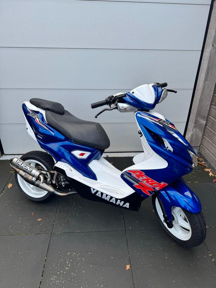 Yamaha Aerox R - Nieuwstaat! 2takt motor, Fietsen en Brommers, Scooters | Yamaha, Zo goed als nieuw, Aerox, Maximaal 45 km/u, Tweetakt