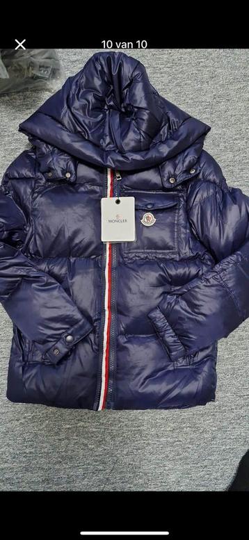 Moncler winterjas maat XXL beschikbaar voor biedingen