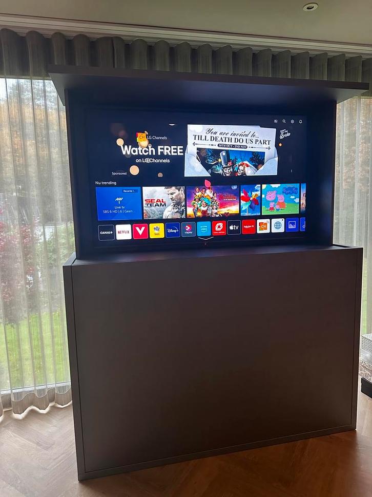 Elektronische TV Kast met Lift - Eikenhout & Metallic Grijs, Huis en Inrichting, Kasten | Televisiemeubels, Zo goed als nieuw