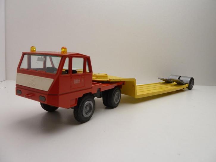 Krupp  met dieplader  '' Gama modelle  '', Hobby en Vrije tijd, Modelauto's | Overige schalen, Gebruikt, Bus of Vrachtwagen, Ophalen of Verzenden