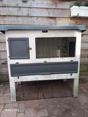 Konijnenhok  beschikbaar voor biedingen