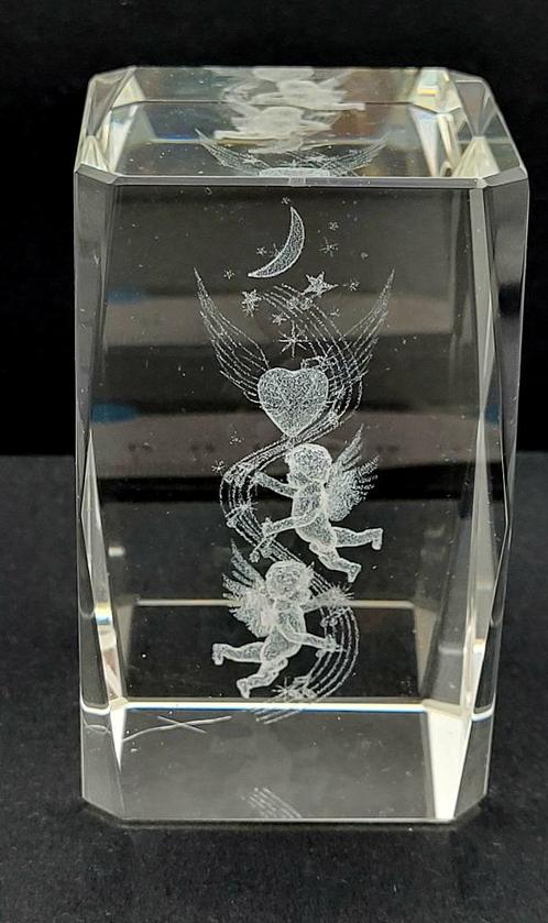 glas kunst - Vintage liefdes Engelen Laser 3D geëtst kristal, Antiek en Kunst, Kunst | Designobjecten, Verzenden