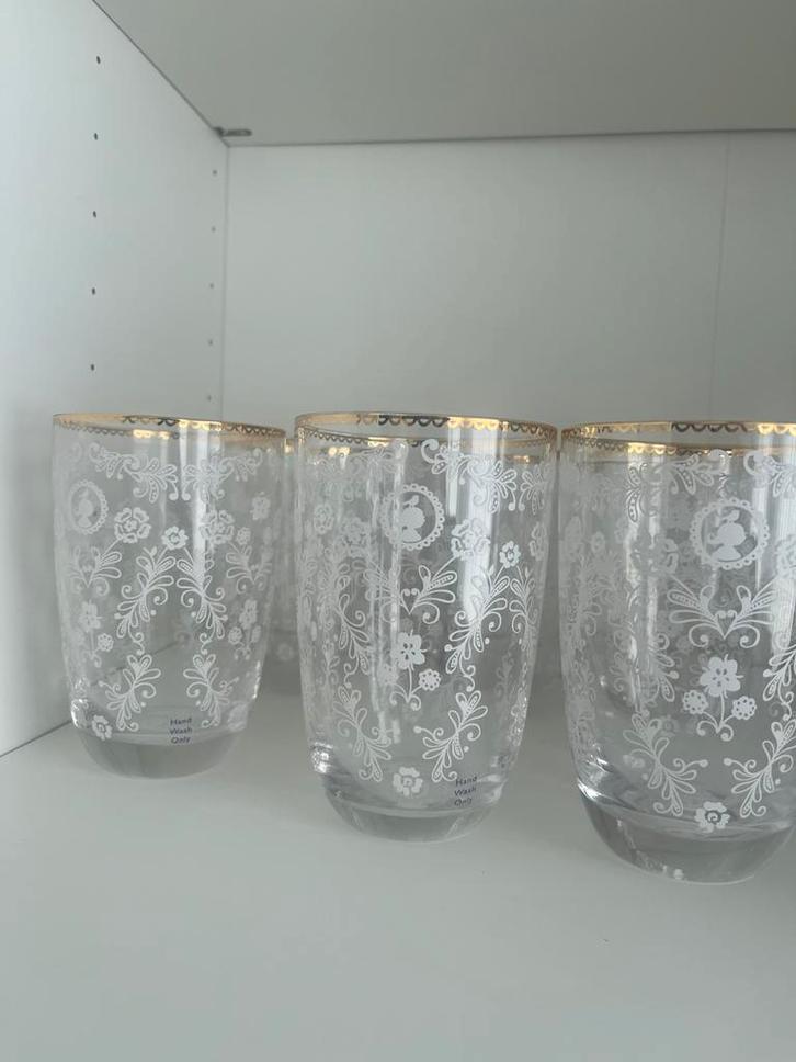 Pip Studio royal whitw servies: borden, kommen, bekers, Huis en Inrichting, Keuken | Servies, Nieuw, Bord(en), Overige stijlen