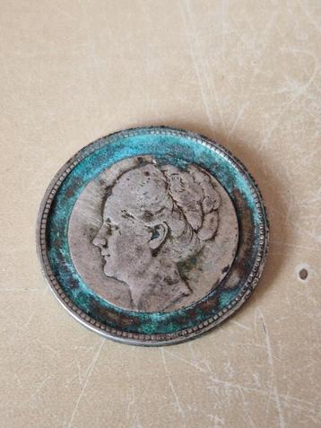 Zilveren Gulden Broche beschikbaar voor biedingen