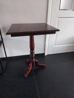 stabiel, massief hout tafeltje, Huis en Inrichting, Tafels | Bijzettafels, Ophalen, Minder dan 55 cm, Vierkant, Zo goed als nieuw