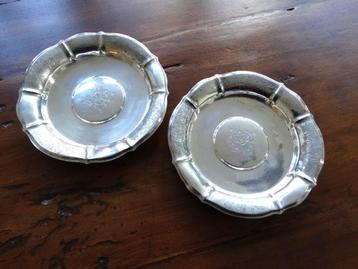 Set (2) grote zilveren flesbakken flessenbakken, onderzetter beschikbaar voor biedingen