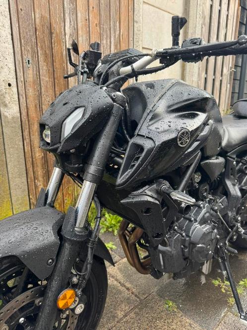 Yamaha MT-07 | AKRAPOVIC | 35 KW | 16248 KM | TECH BLACK, Motoren, Motoren | Yamaha, Particulier, Toermotor, 12 t/m 35 kW, 2 cilinders
