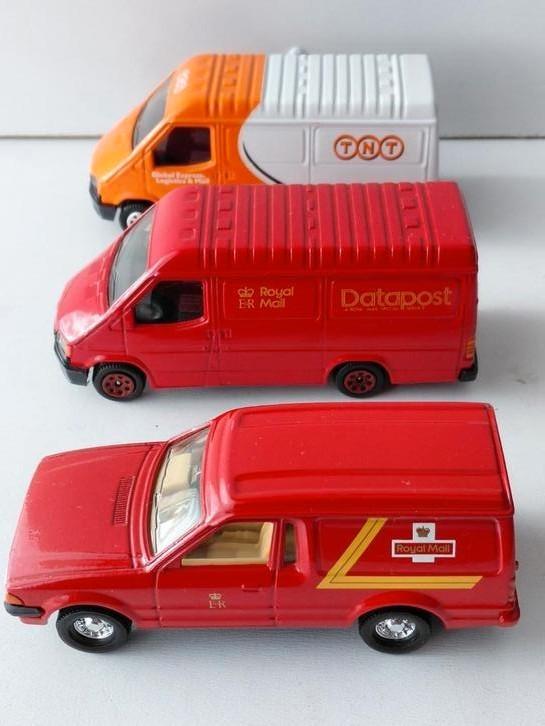 Corgi Ford Escort & Transit Royal Mail TNT modelauto's 1:36, Hobby en Vrije tijd, Modelauto's | 1:43, Zo goed als nieuw, Auto