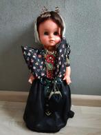 Zeeuwse kledingdracht pop, Ophalen, Gebruikt, Pop