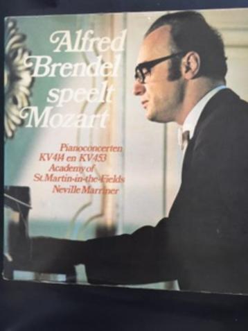 lp Alfred Brendel speel Mozart. concerten beschikbaar voor biedingen