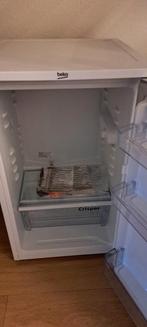 Koelkast beko is nieuw br 47 diepte 47 hoog 62, Witgoed en Apparatuur, Koelkasten en IJskasten, Minder dan 75 liter, Ophalen of Verzenden