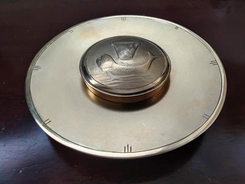 Mooi goud vergulde zilveren Pyxus (hostie ) doosje. 133 gram, Antiek en Kunst, Antiek | Goud en Zilver, Goud, Zilver, Ophalen of Verzenden