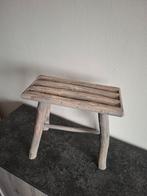 Grijs steigerhouten krukje / plantenkrukje - Nieuw, Huis en Inrichting, Krukjes, Ophalen, Nieuw, Hout