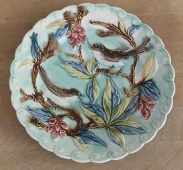 Antiek Frans Majolica bordje design vogeltjes op bloemtakken beschikbaar voor biedingen