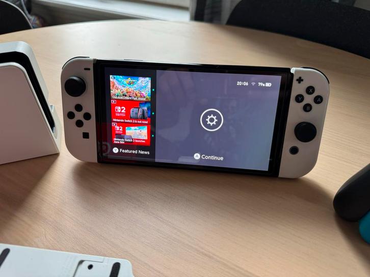 Nintendo Switch OLED - Zo goed als nieuw!, Spelcomputers en Games, Spelcomputers | Nintendo Switch, Zo goed als nieuw, Switch OLED