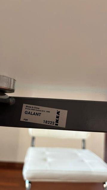 Bureau Ikea Galant met glas - afbeelding 2