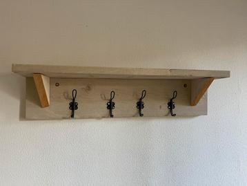 Kapstok beschikbaar voor biedingen