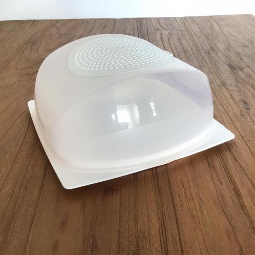 Tupperware CheeSmart kaasdoos kaasstolp 20x20x9 wit junior, Huis en Inrichting, Keuken | Tupperware, Zo goed als nieuw, Bak of Kom