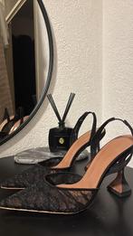 Amina Muaddi 40, Zwart, Zo goed als nieuw, Sandalen of Muiltjes, Ophalen of Verzenden