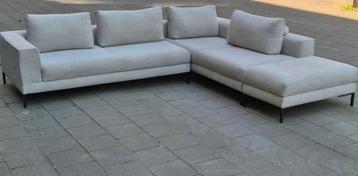 Aikon design on stock hoekbank  3 x 2 meter stof met hocker beschikbaar voor biedingen