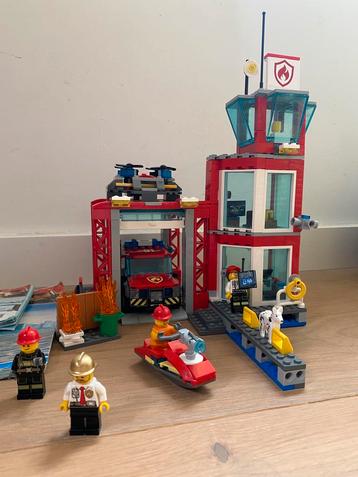 Complete lego city brandweerkazerne 60215 beschikbaar voor biedingen