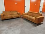 🚚GRATIS LEVERING ✅️zeer mooie 2x 2,5 zits cognac banken