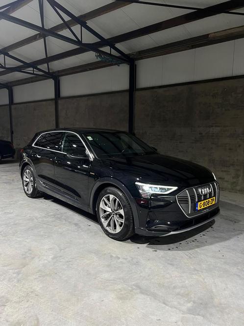 Audi E-Tron 55 quattro 360pk | Pro Line S | Panorama Dak, Auto's, Audi, Particulier, e-tron, Elektrisch, SUV of Terreinwagen, Automaat