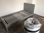 Grijs bedframe + lattenbodem, 1 persoons, 105x209cm, Ophalen, Verstelbaar, 90 cm, Eenpersoons