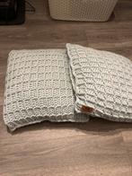 2 Handgemaakte Kussens - Babyblauw - Nieuwstaat, Huis en Inrichting, Ophalen of Verzenden, Nieuw, Blauw, Vierkant