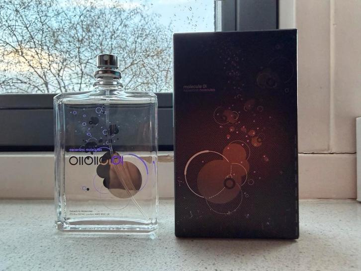 Oude Molecule 01 parfum 100ml - zeldzame versie!, Sieraden, Tassen en Uiterlijk, Uiterlijk | Parfum, Zo goed als nieuw, Ophalen of Verzenden