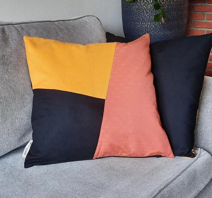 Sierkussen gequilt | Oranje, okergeel en zwart | 50x 50cm, Huis en Inrichting, Woonaccessoires | Kussens, Nieuw, Oranje, Vierkant