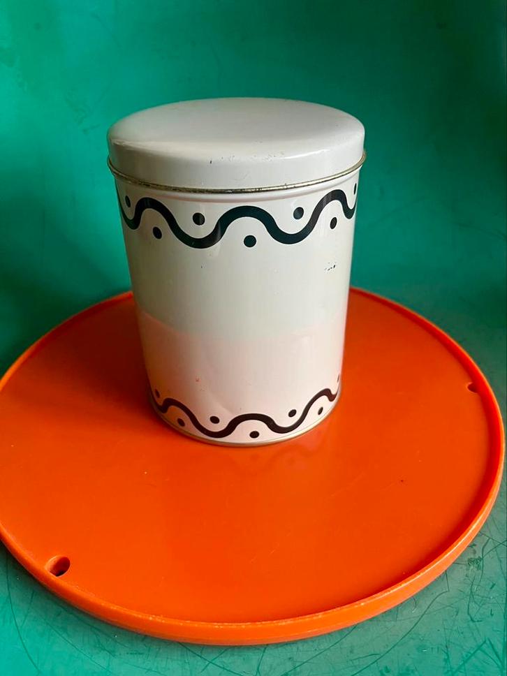 Vintage blik beige zwart dots en squiggle HEMA, Verzamelen, Blikken, Zo goed als nieuw, Overige, Ophalen of Verzenden