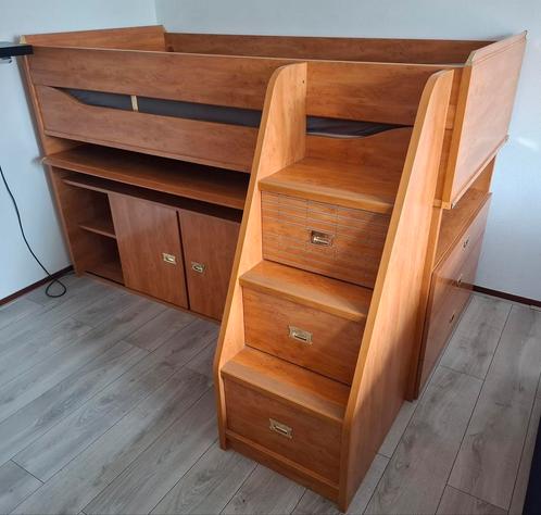 Mooi kapiteinsbed/halfhoog met veel bergruimte en bureau, Huis en Inrichting, Slaapkamer | Stapelbedden en Hoogslapers, Zo goed als nieuw